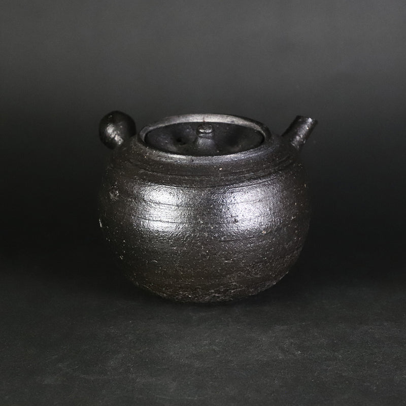 Suzu Karatsu teapot No.26 by Yasumoto Kajiwara