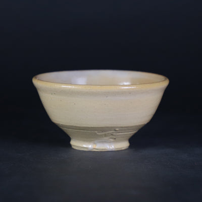 Karatsu sake cup by Taki Nakazato