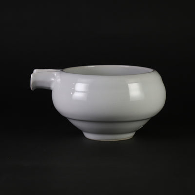 White porcelain gourd-shaped sake cup by Takashi Nakazato