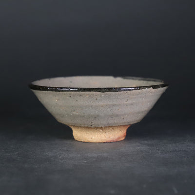 中里太亀　作　皮鯨ぐい呑