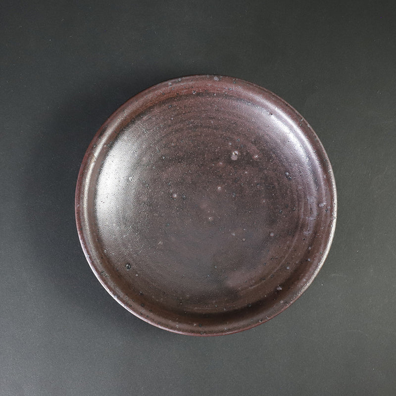 Iron-glazed plate by Taki Nakazato