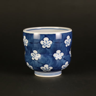 Gen-emon Kiln Ancient Dyed Plum Pattern Tea Cup