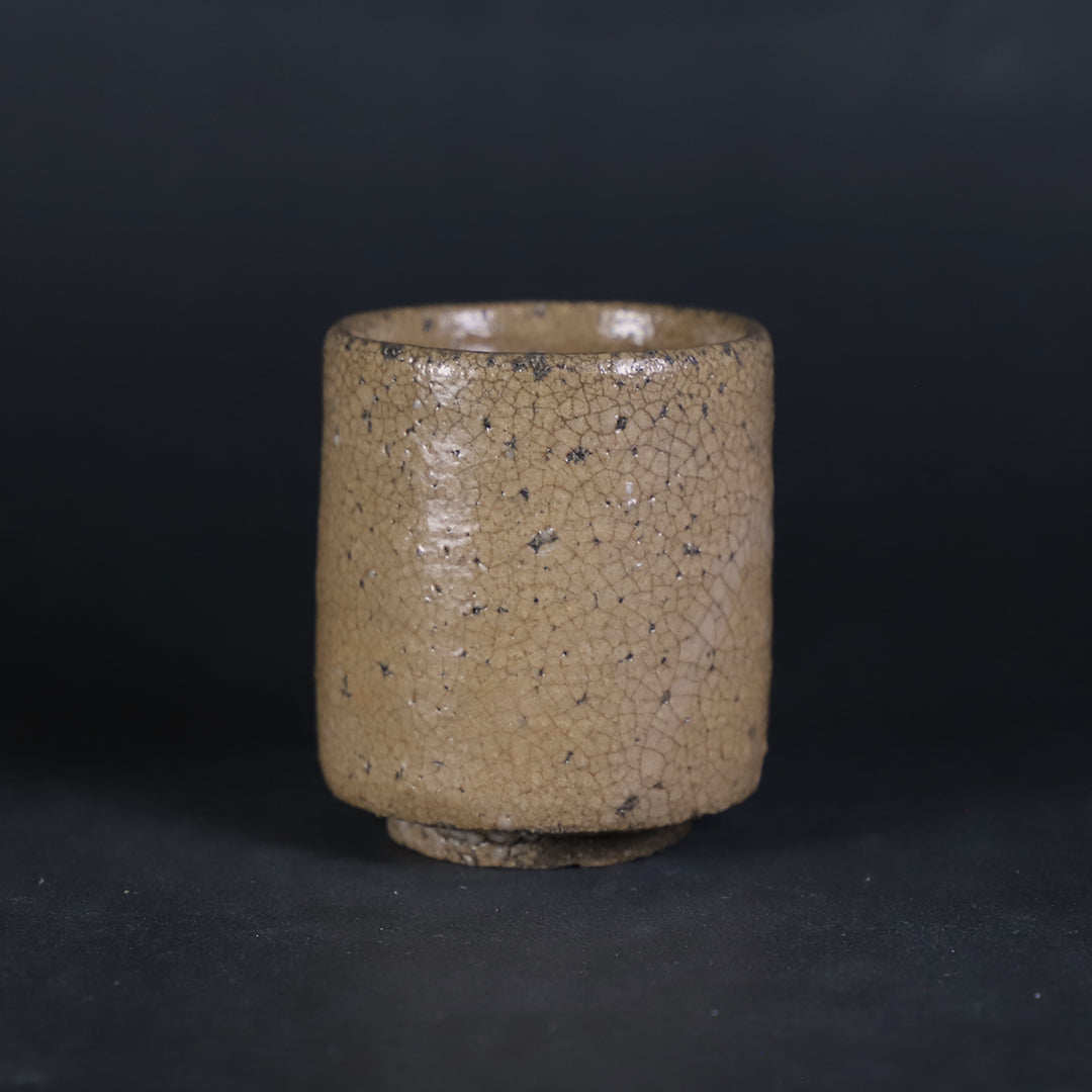 内村慎太郎 作 奥高麗筒ぐい呑 No.68 – ギャラリー一番館オンライン