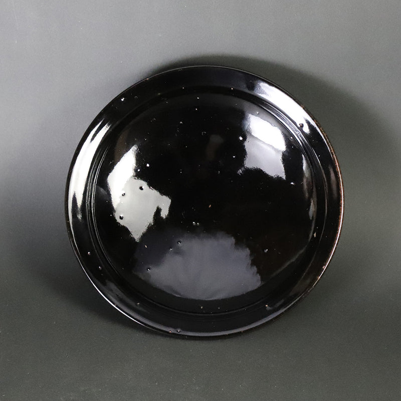 Deep black glaze dish by Taki Nakazato