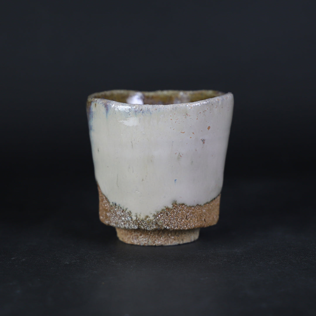 岡本作礼 作 朝鮮唐津掛け分ぐい呑 – ギャラリー一番館