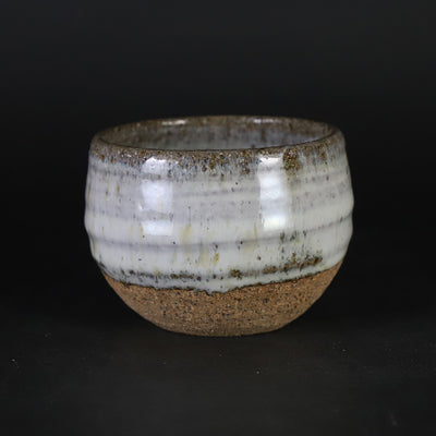 Madara Karatsu sake cup by Kazusuke Fukuda