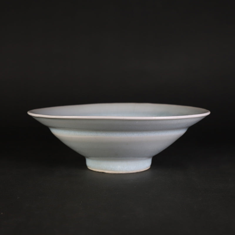 Oval bowl with blue and white porcelain ridges by Shuichi Okamoto