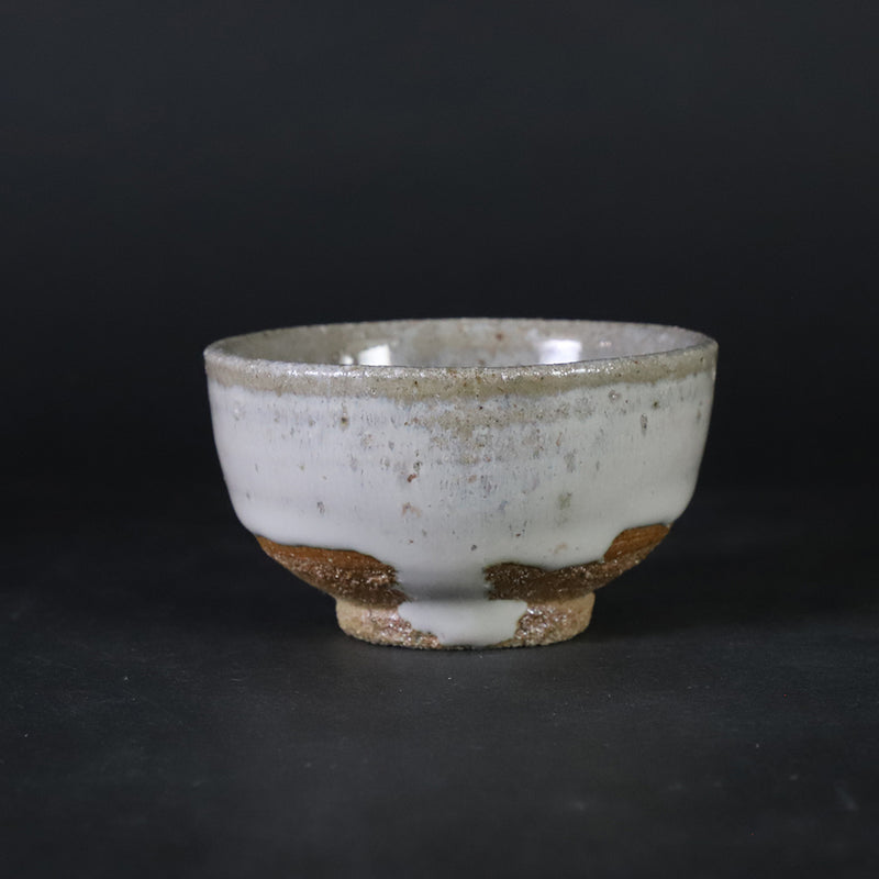 Madara Karatsu sake cup 1 made by the 14th generation Nakazato Tarouemon
