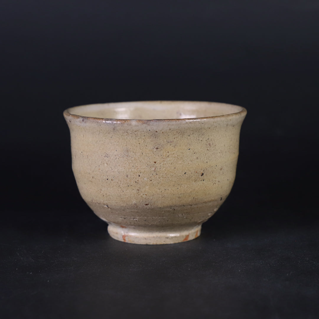 内村慎太郎 割高台 ぐい呑み 酒盃 内村慎太郎 作 玉子手ぐい呑 – ギャラリー一番館オンラインショップ