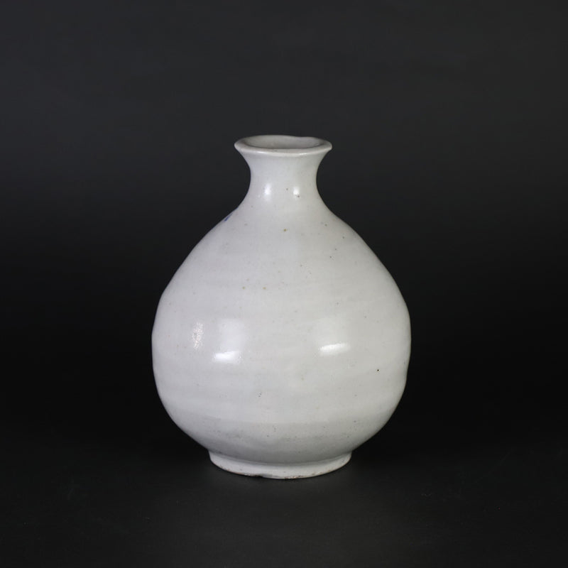 Maruta Soichi Gallery Blue and white sake bottle 2