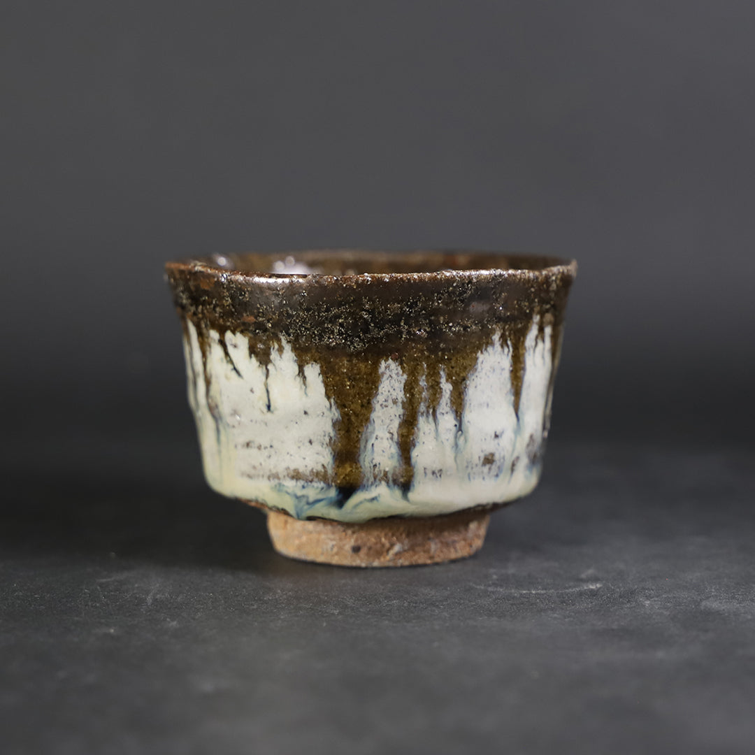 丸田宗彦 作 朝鮮唐津ぐい呑3 – ギャラリー一番館オンラインショップ