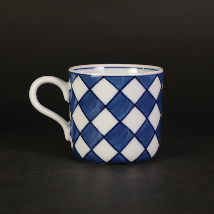 源右衛門窯 染付市松紋中碗皿 – ギャラリー一番館オンラインショップ