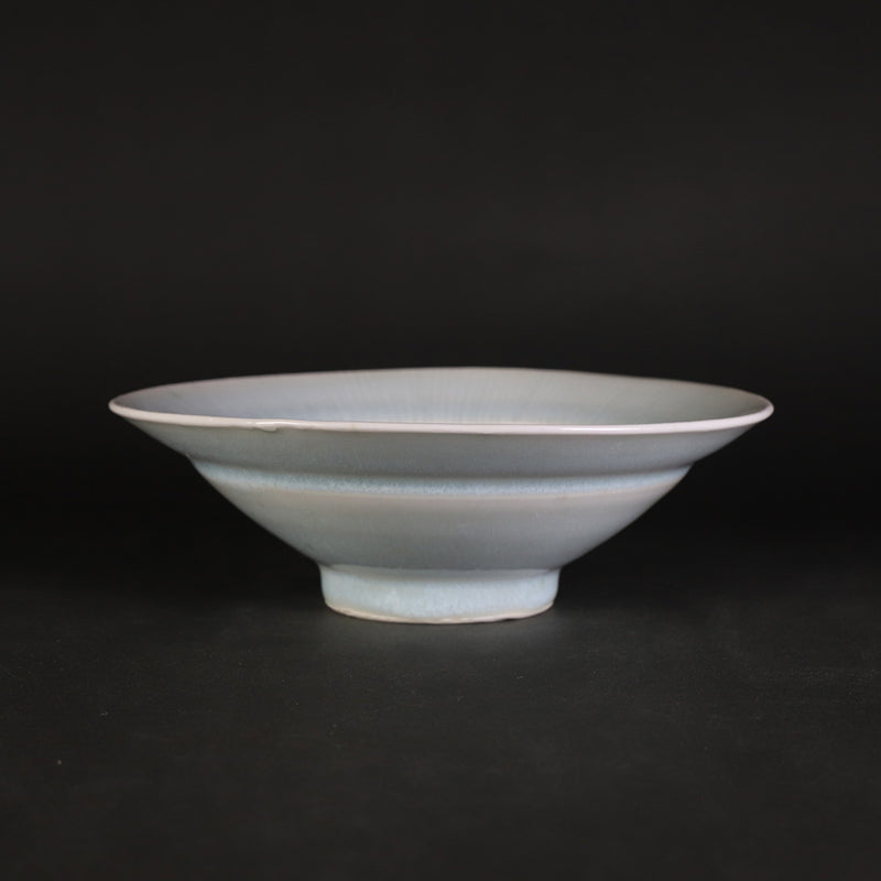 Oval bowl with blue and white porcelain ridges by Shuichi Okamoto