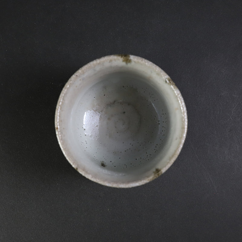 十四代中里太郎右衛門　作　朝鮮唐津ぐい呑　No.63