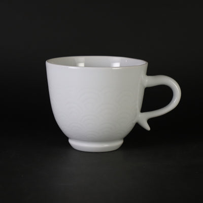 Manji Inoue white porcelain blue sea wave design coffee bowl