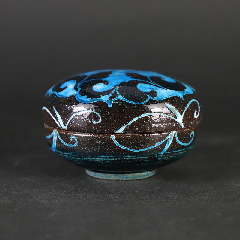 Karatsu Tarouemon Blue Scraped Incense Holder No.11 by the 14th generation Nakazato Tarouemon