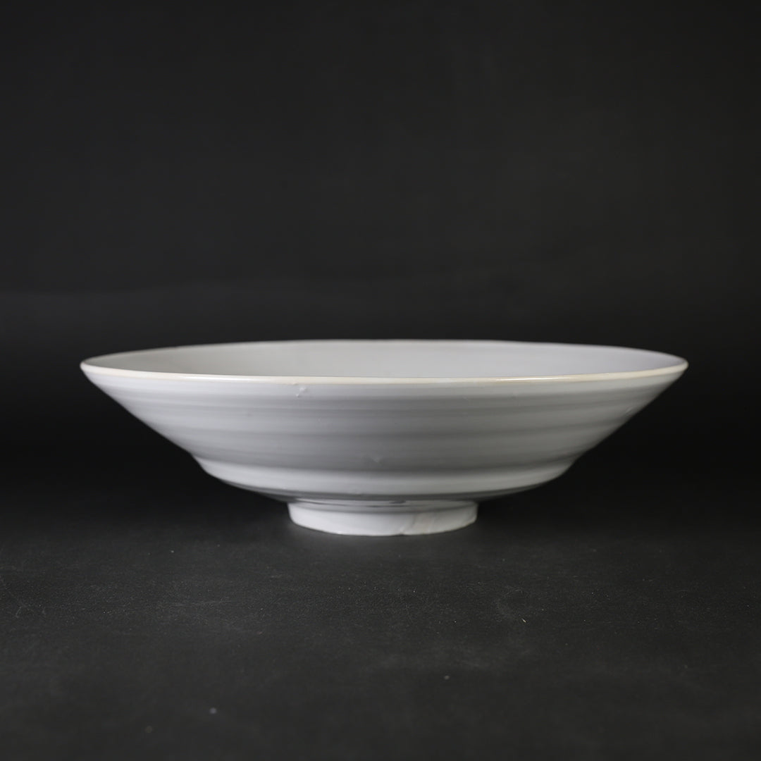 竹花正弘 作 白瓷八寸平鉢 – ギャラリー一番館オンラインショップ