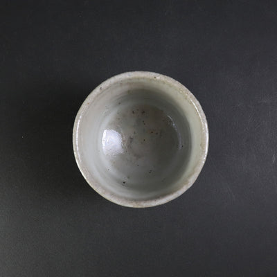 十四代中里太郎右衛門　作　朝鮮唐津ぐい呑　No.60