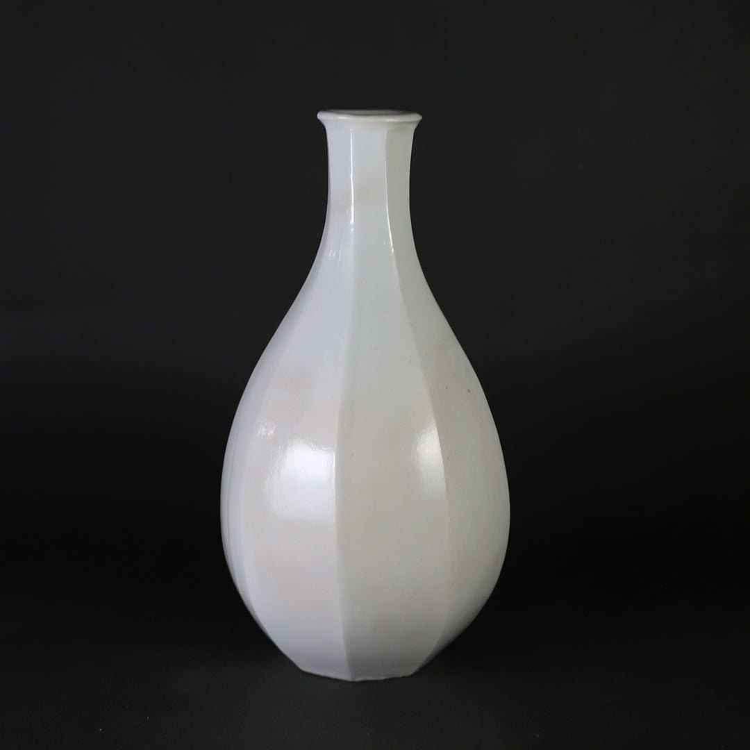 竹花正弘 作 白瓷面取瓶 – ギャラリー一番館オンラインショップ