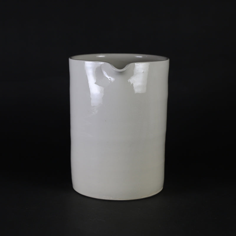 中里花子　作　ピッチャー