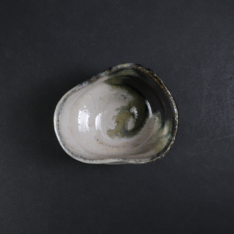岡本作礼　作　朝鮮唐津沓ぐい呑　No.40