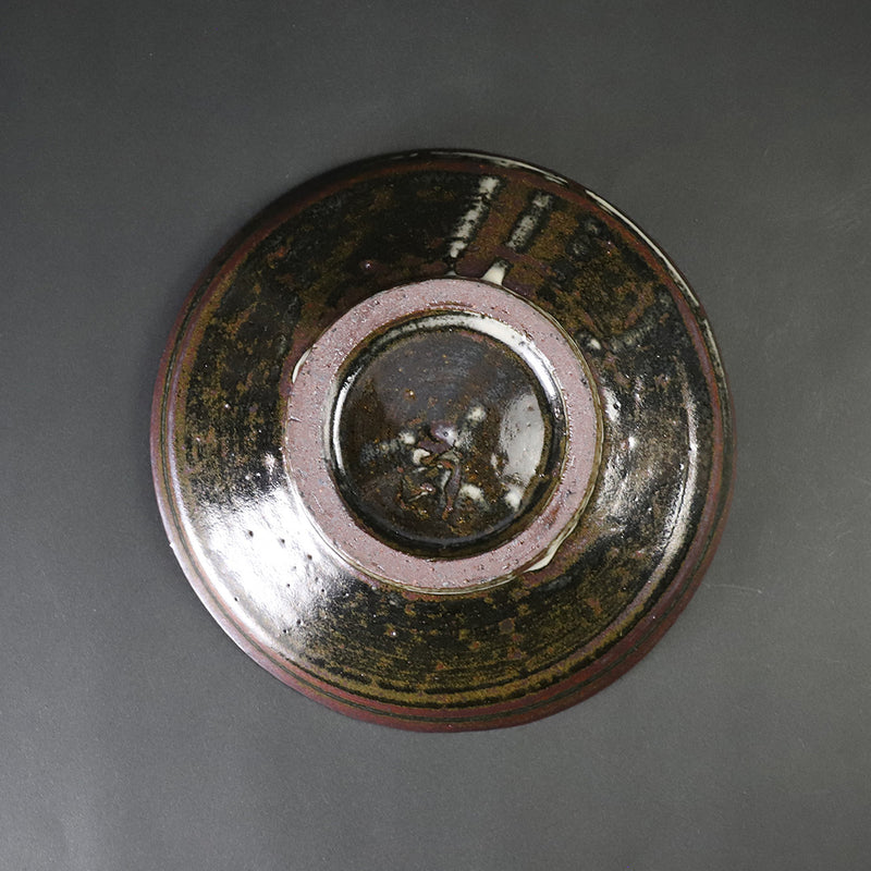 Iron-glazed plate by Taki Nakazato