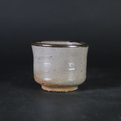 Illustrated Karatsu sake cup by Taroemon Nakazato XIV