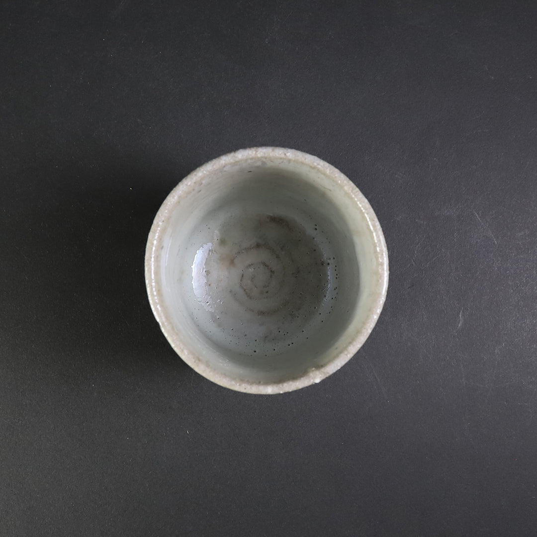 十四代中里太郎右衛門 作 朝鮮唐津ぐい呑 No.62 – ギャラリー一番館