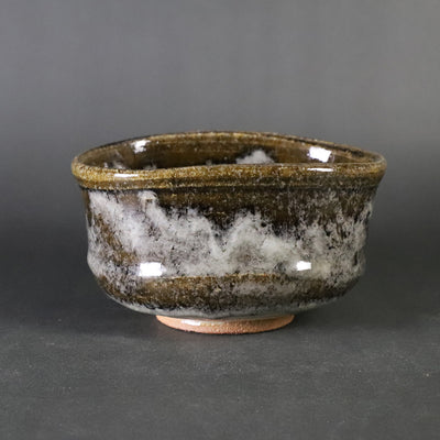 Nakazato Tarōemon Kiln Oribe Karatsu Chawan