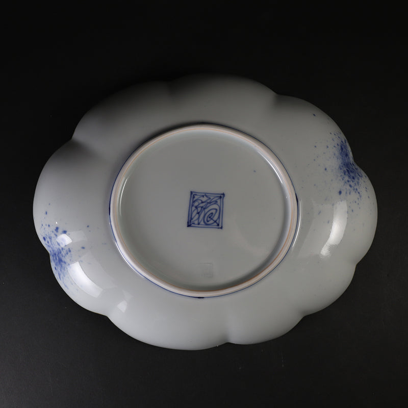 Fukusen Kiln Arabesque patterned cloud-shaped deep plate