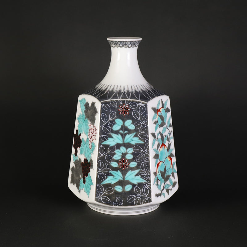 14th generation Imaizumi Imaemon Vase with fruit design