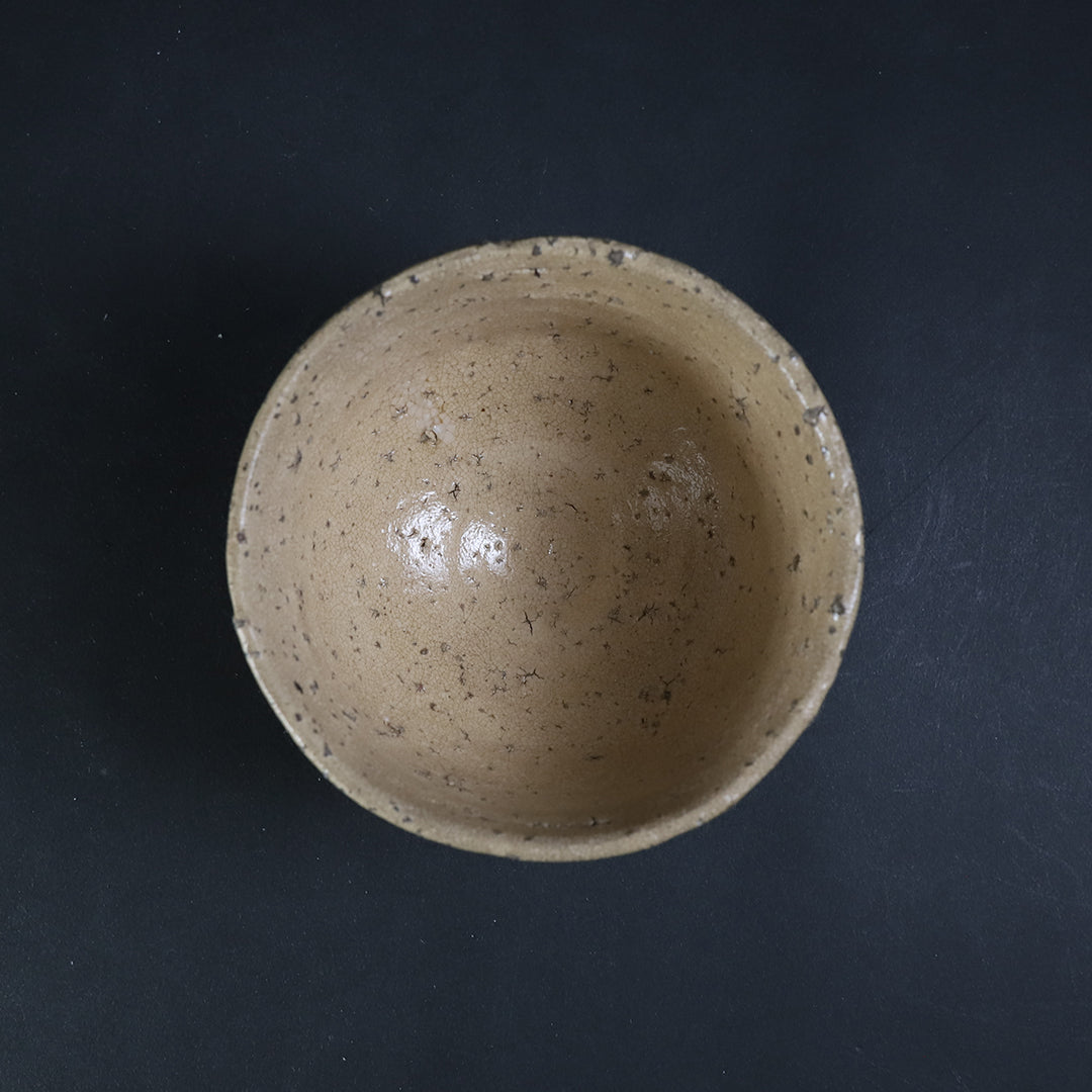 内村慎太郎 作 井戸盃 No.60 – ギャラリー一番館オンラインショップ