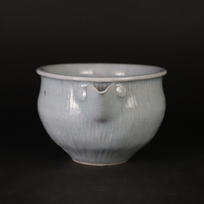 岡本修一　作　青白磁鎬片口