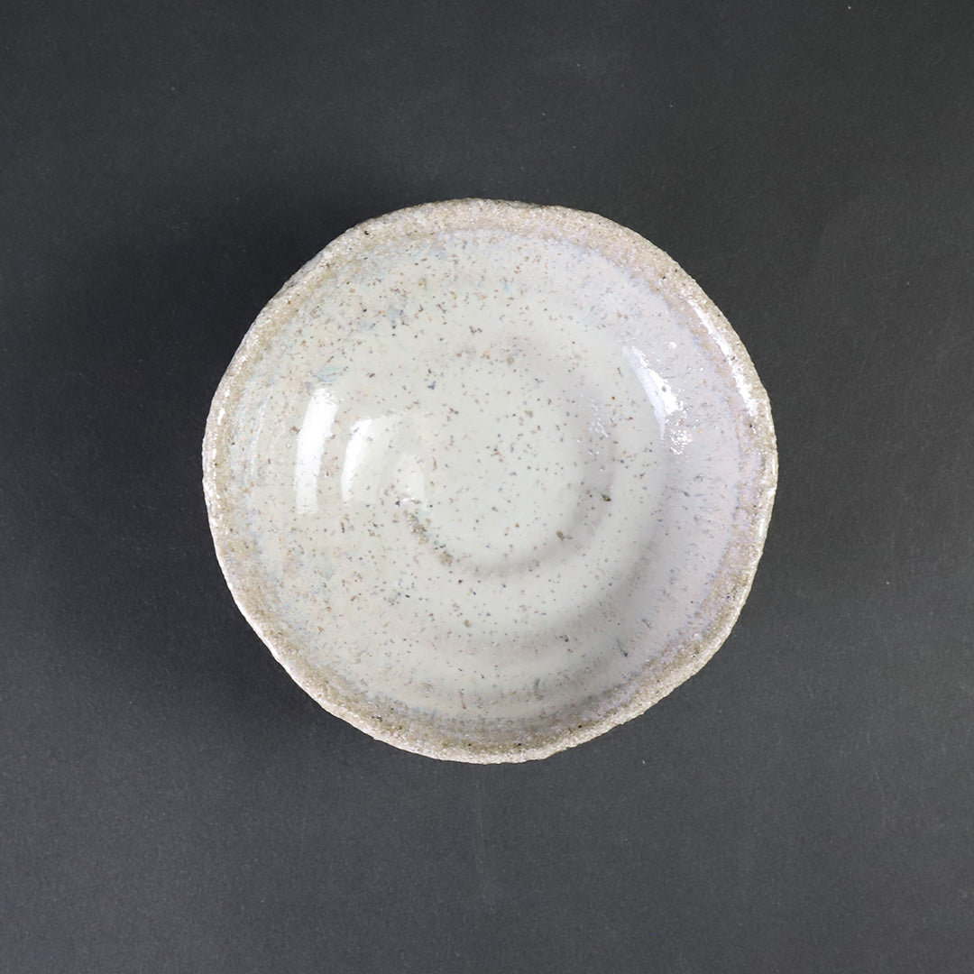 岡本作礼 作 斑唐津平ぐい呑（No.25） – ギャラリー一番館オンライン