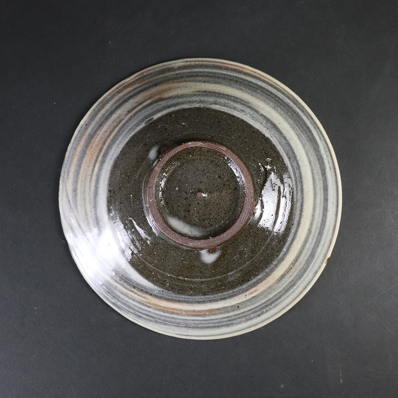 Karatsu-e brush-finish plate by Takashi Nakazato