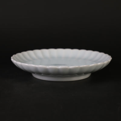 Kosengama Blue and white porcelain chrysanthemum 32 square 5 inch plate