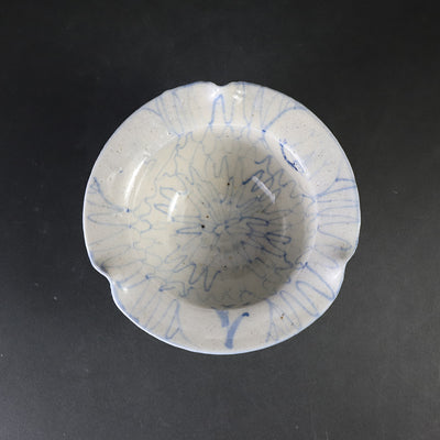 A set of blue and white porcelain dishes by Maruta Souichi Gallery