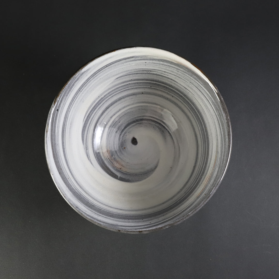 中里隆作　唐津焼　刷毛目　茶碗　共箱　共布　略歴付　茶道具 中里隆 作 唐津刷毛目茶碗 – ギャラリー一番館オンラインショップ