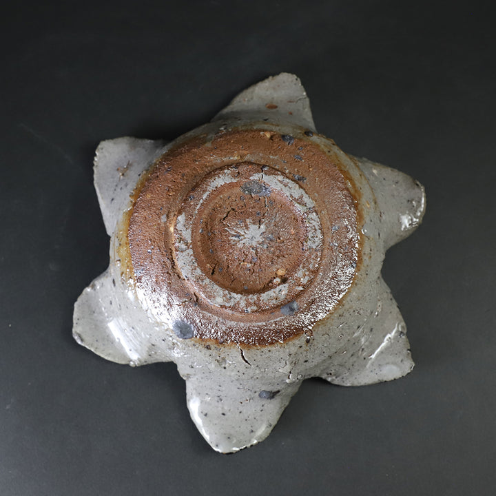 丸田雄 作 絵唐津百合形向付 No.20 – ギャラリー一番館オンラインショップ