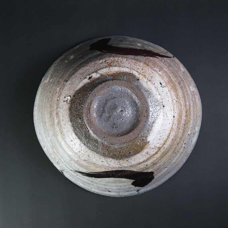 Powder-glazed Karatsu Shoe Bowl by Munehiko Maruta