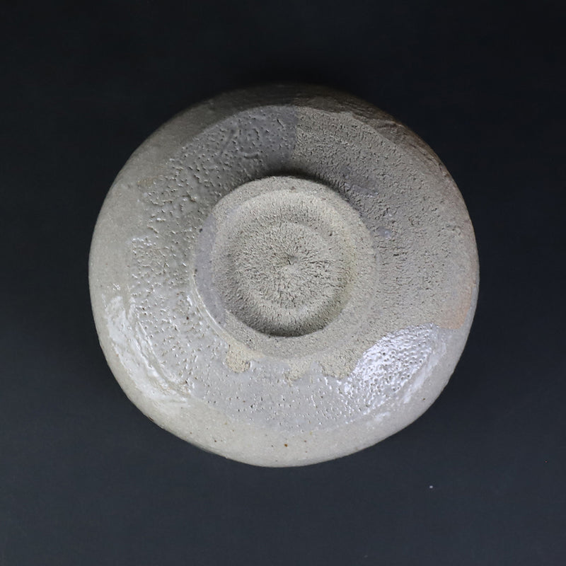 White Karatsu tea bowl No.16 by Yoshihisa Ishii