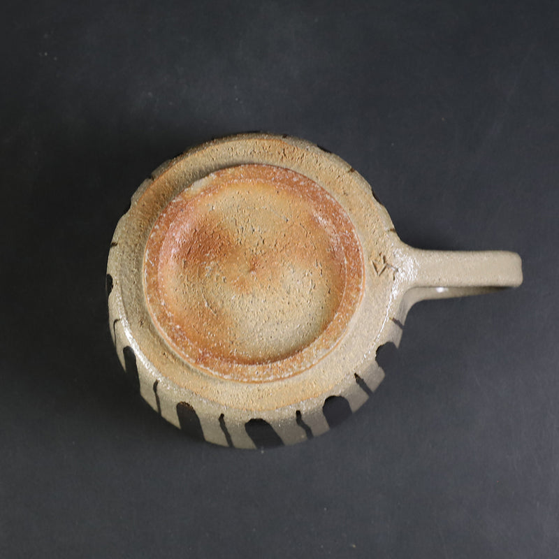 川添啓吾　作　カフェオレカップ（絵唐津2）