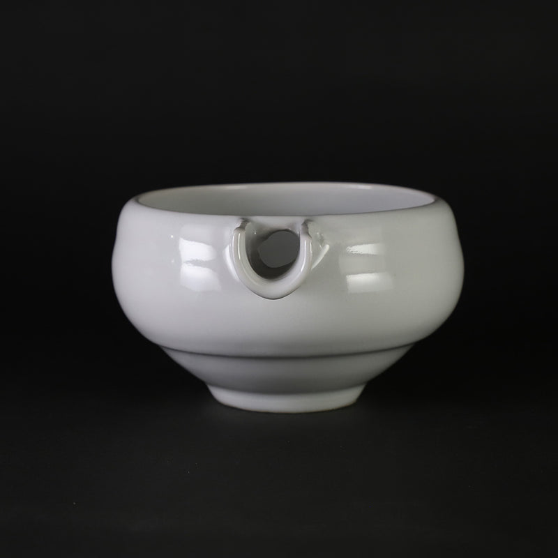 White porcelain gourd-shaped sake cup by Takashi Nakazato