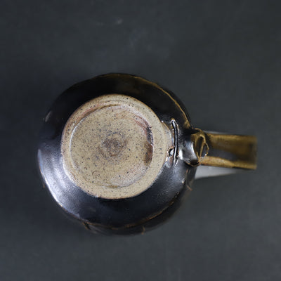Yukiko Tsuchiya's work Hanging cup 1