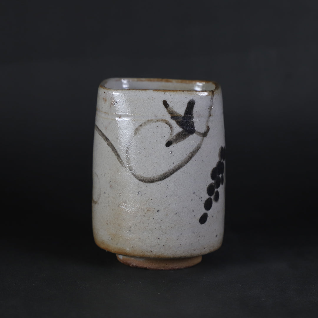 十四代中里太郎右衛門 作 絵唐津湯呑 – ギャラリー一番館オンライン