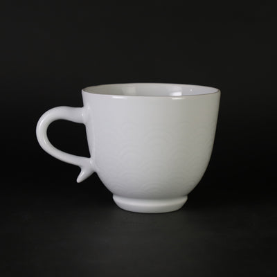 Manji Inoue white porcelain blue sea wave design coffee bowl