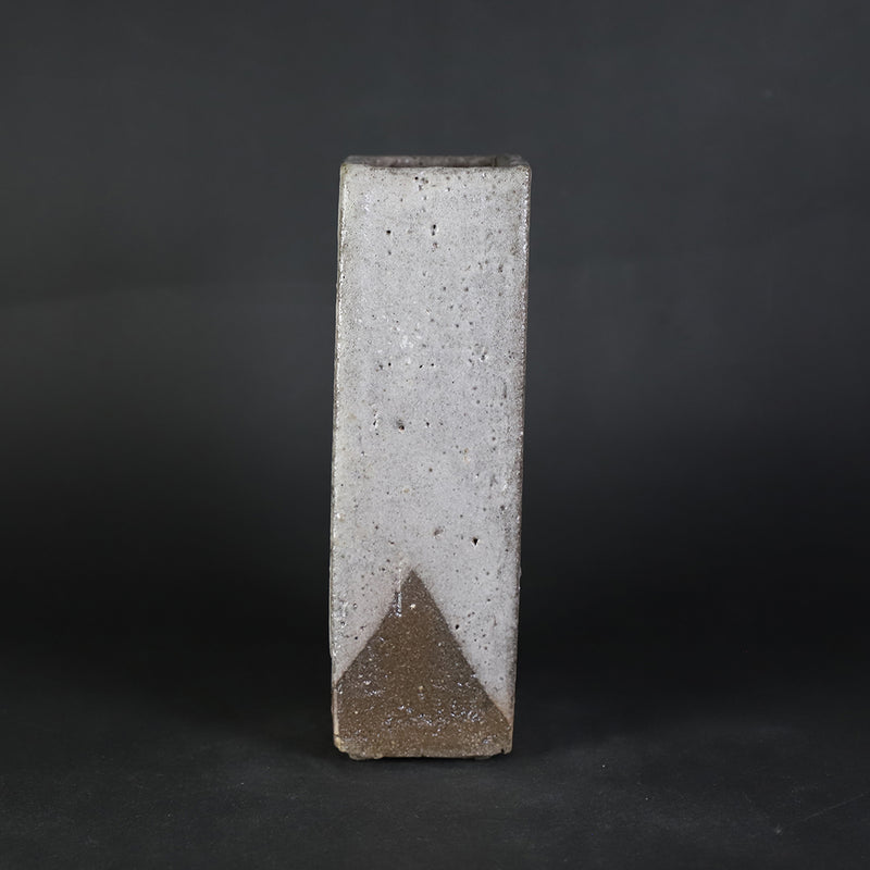 梶原靖元　作　角花入　No.61