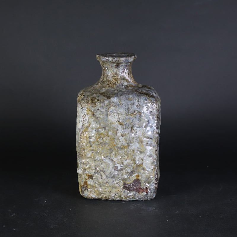 Madara Karatsu square sake bottle No.28 by Munehiko Maruta