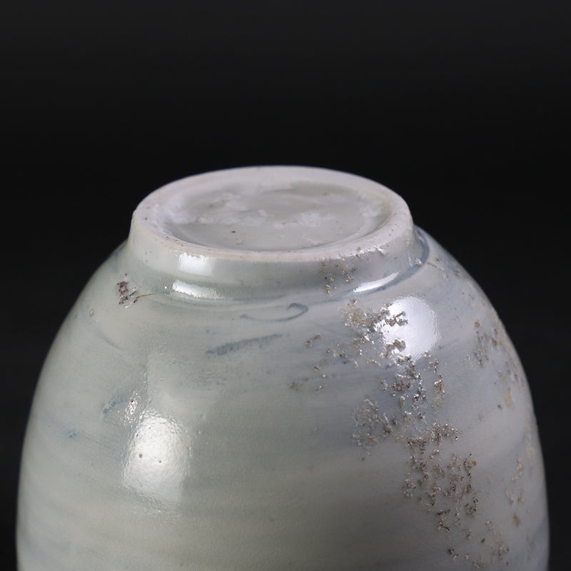 秋田菫　作　呉須刷毛目筒碗