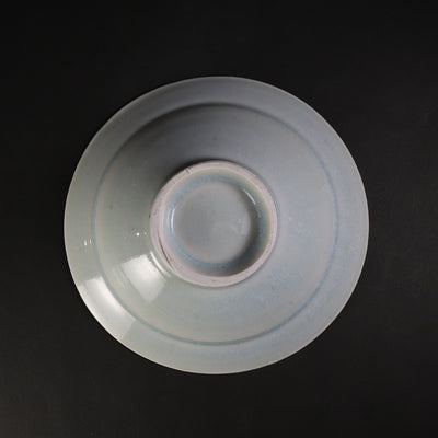 Oval bowl with blue and white porcelain ridges by Shuichi Okamoto